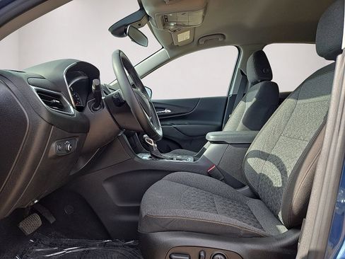 Used 2024 Chevrolet Equinox LT AWD/4WD image 24