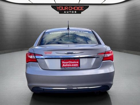 Used 2014 Chrysler 200 Touring FWD image 4
