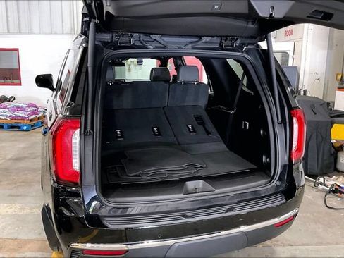 Used 2023 GMC Yukon SLT AWD/4WD image 33