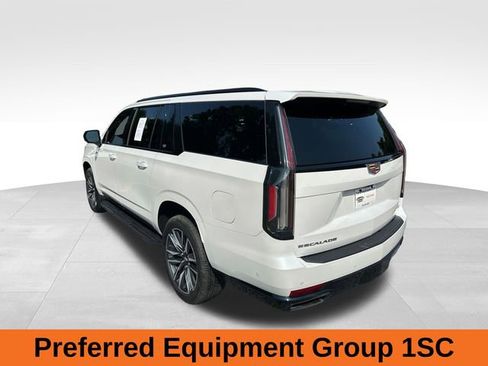 Used 2021 Cadillac Escalade ESV Sport image 3