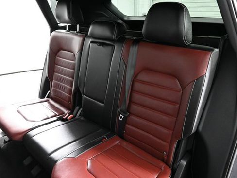 Certified 2022 Volkswagen Atlas Cross Sport SEL Premium R-Line image 17