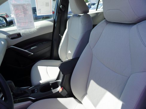 Used 2025 Toyota Corolla Cross L FWD image 20