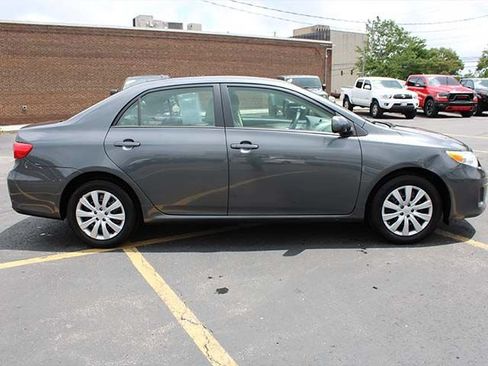 Used 2012 Toyota Corolla LE FWD image 5