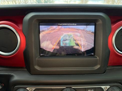 Used 2021 Jeep Wrangler Unlimited Rubicon image 22