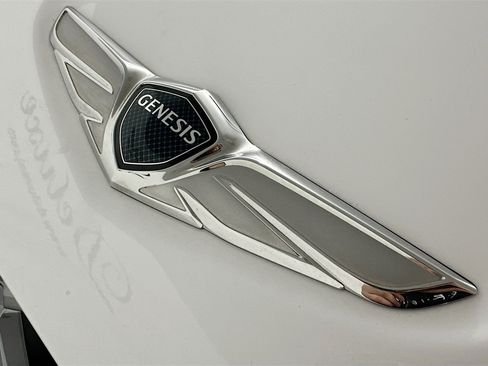 Used 2023 Genesis GV70 2.5T w/ Sport Prestige Package image 34