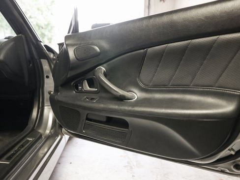 Used 2005 Honda S2000 image 40