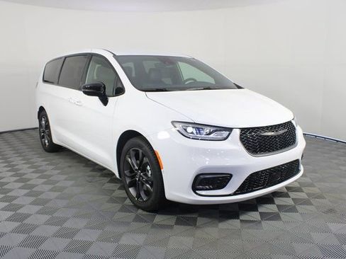 New 2026 Chrysler Pacifica Select image 28