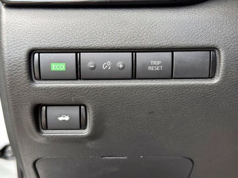 Certified 2020 Nissan Sentra SV w/ Electronics Package FWD image 15
