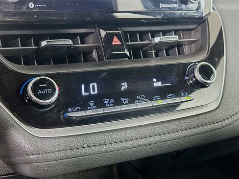 Used 2021 Toyota Corolla SE FWD image 23