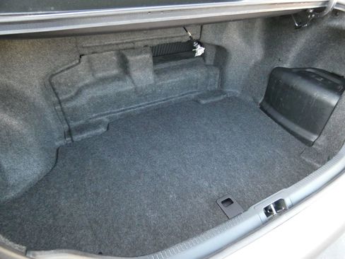 Used 2013 Toyota Camry LE image 70