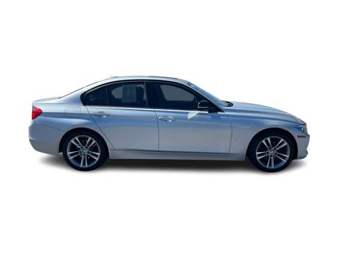 Used 2013 BMW 328i xDrive Sedan AWD/4WD image 4