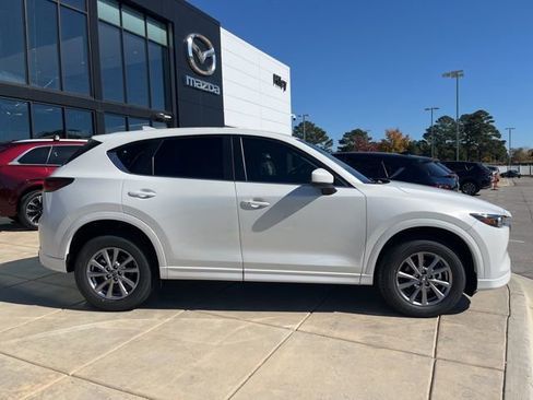 New 2025 MAZDA CX-5 AWD 2.5 S w/ Select Package image 3