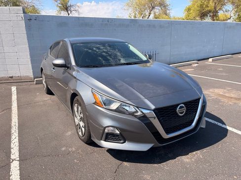 Certified 2021 Nissan Altima 2.5 S FWD image 4
