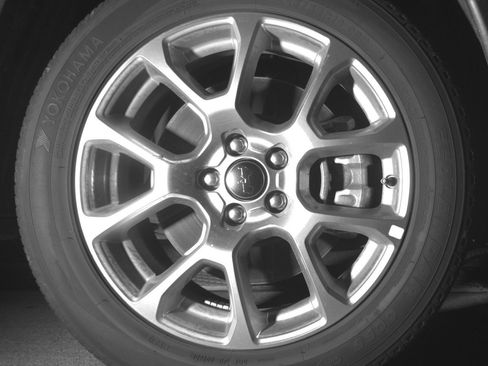 Used 2025 Jeep Compass Limited AWD/4WD image 13