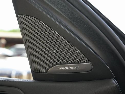 Used 2024 BMW X6 xDrive40i w/ Premium Package image 22