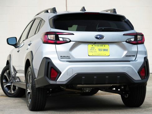 Used 2026 Subaru Crosstrek 2.5i Premium AWD/4WD image 6