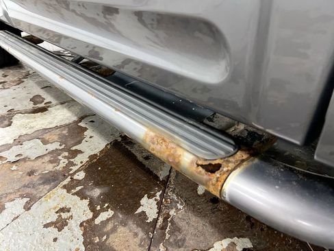 Used 2004 Ford Explorer XLT image 30