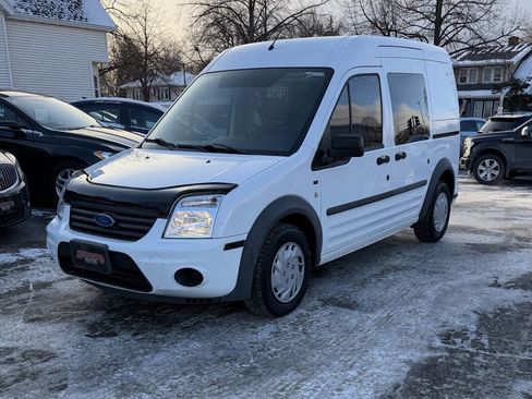 Used 2010 Ford Transit Connect XLT image 2