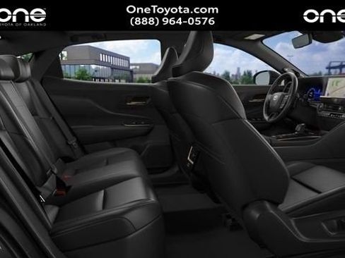 New 2026 Toyota Crown Platinum AWD/4WD image 4