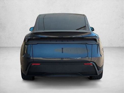 Used 2026 Tesla Model Y 2WD image 6