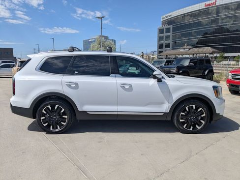 Certified 2023 Kia Telluride SX Prestige AWD/4WD image 6