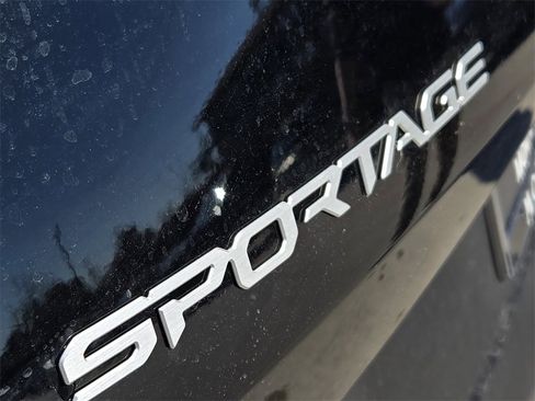 New 2026 Kia Sportage EX image 7