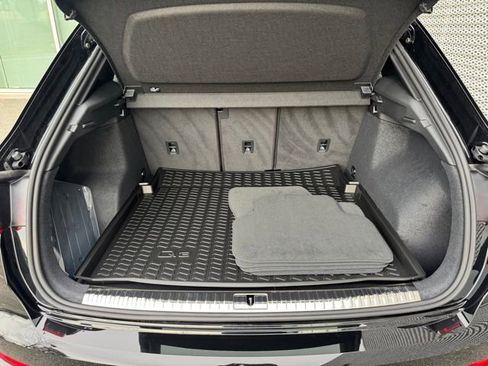 New 2025 Audi Q3 2.0T Premium image 16