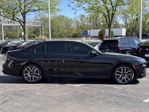 Certified 2023 BMW 760i xDrive w/ Executive Package AWD/4WD image 4