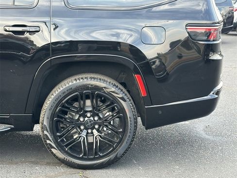 New 2025 Jeep Wagoneer Series II w/ Convenience Group I image 35