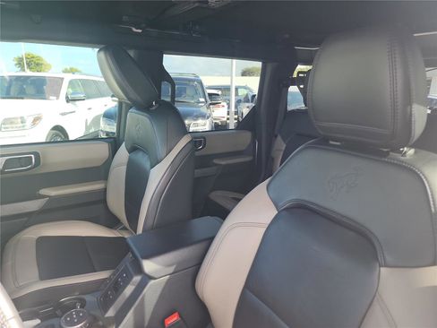 Used 2022 Ford Bronco Wildtrak image 15