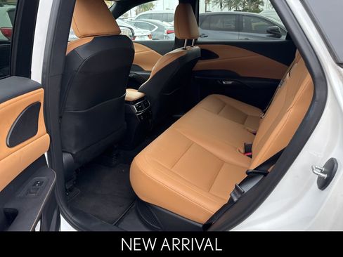 Used 2025 Lexus RX 350h image 4