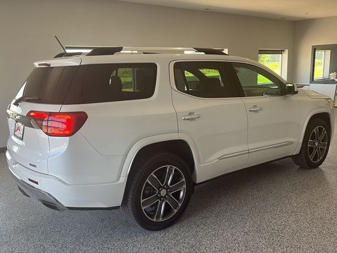 Used 2018 GMC Acadia Denali w/ Technology Package AWD/4WD image 4
