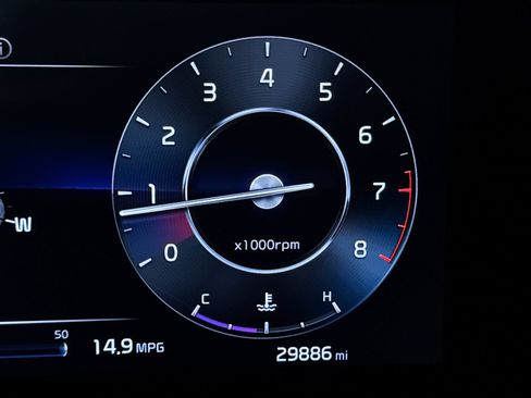 Certified 2023 Kia Carnival SX Prestige FWD image 41