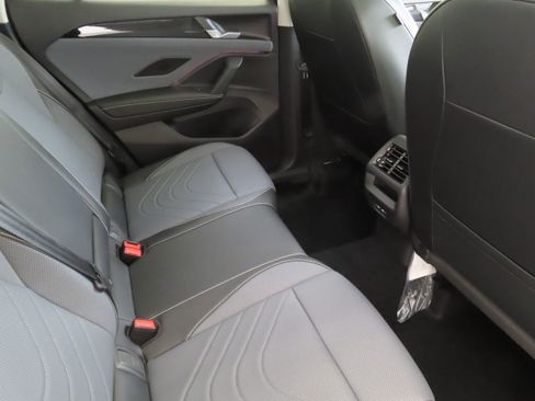 New 2026 Volkswagen Tiguan SE AWD/4WD image 25