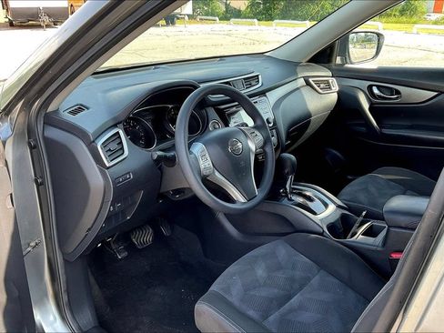 Used 2015 Nissan Rogue SV FWD image 8