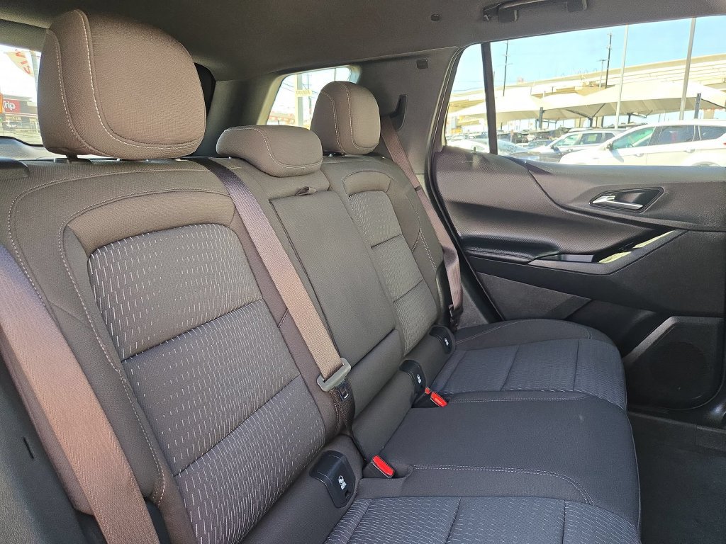 Used 2026 Chevrolet Equinox LT FWD image 30