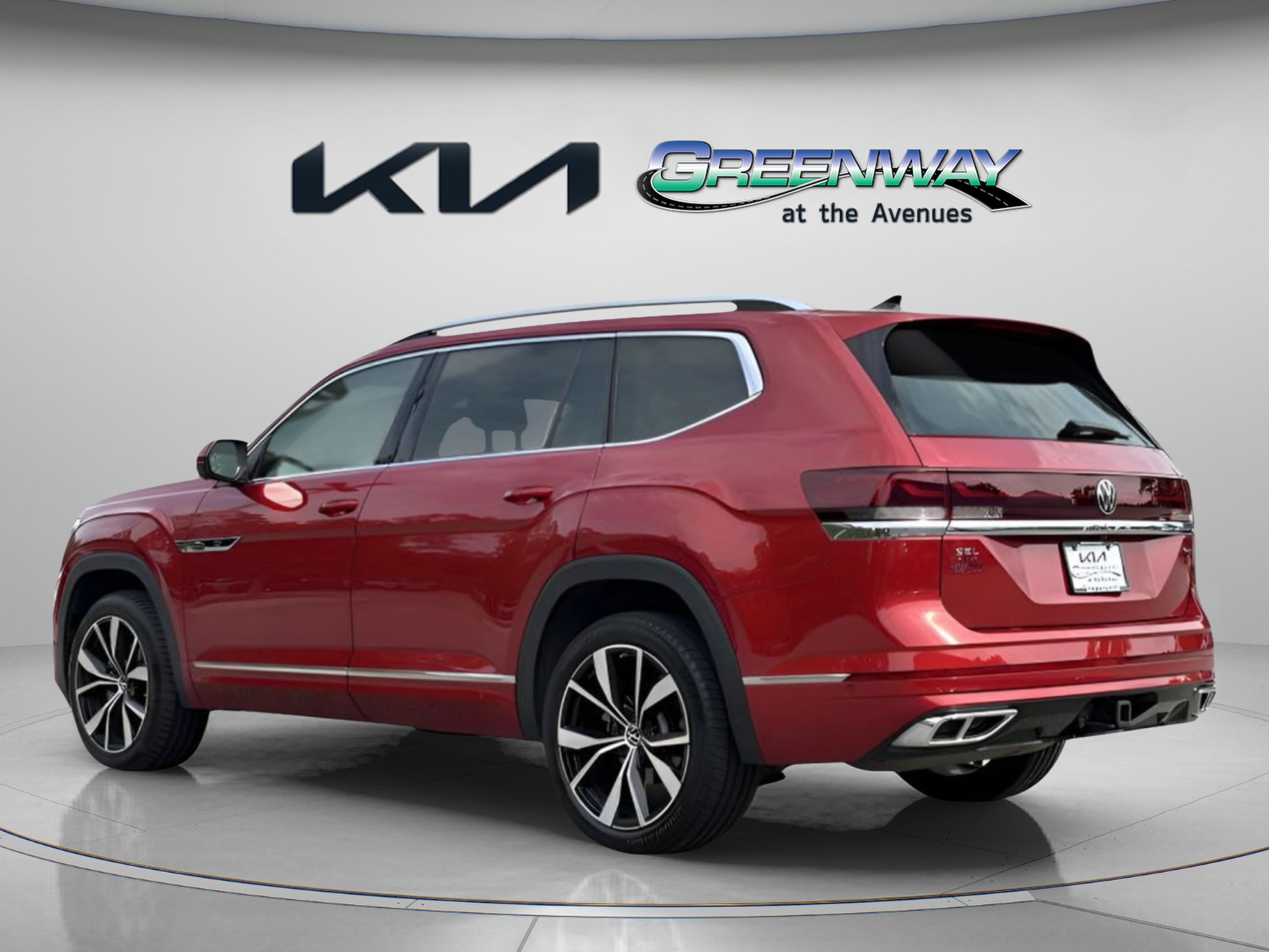 Used 2024 Volkswagen Atlas SEL Premium R-Line AWD/4WD image 4