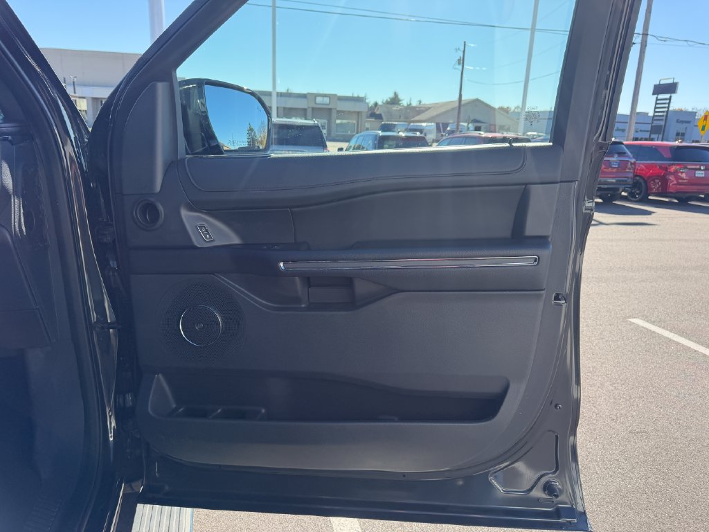 Certified 2024 Ford Expedition Limited AWD/4WD image 19