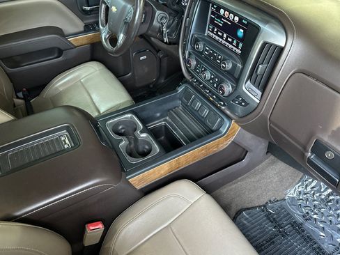Used 2017 Chevrolet Silverado 1500 LTZ w/ Sport Package AWD/4WD image 12