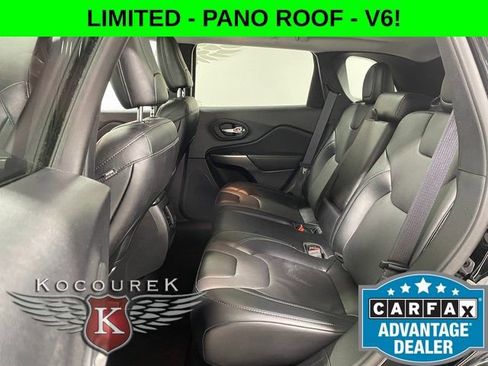 Used 2022 Jeep Cherokee Limited w/ Mopar Interior Package AWD/4WD image 21