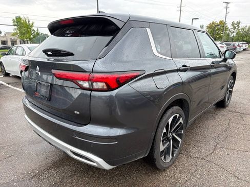 Used 2024 Mitsubishi Outlander SE FWD image 5