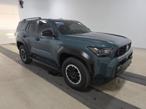 Used 2025 Toyota 4Runner TRD Off-Road Premium AWD/4WD image 3