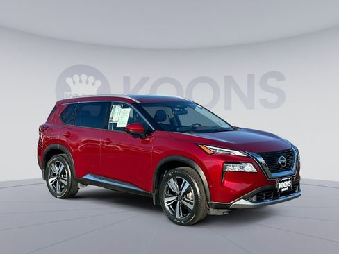 Used 2021 Nissan Rogue Platinum image 10