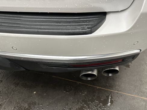 Used 2021 GMC Yukon XL Denali w/ Denali Premium Package image 18