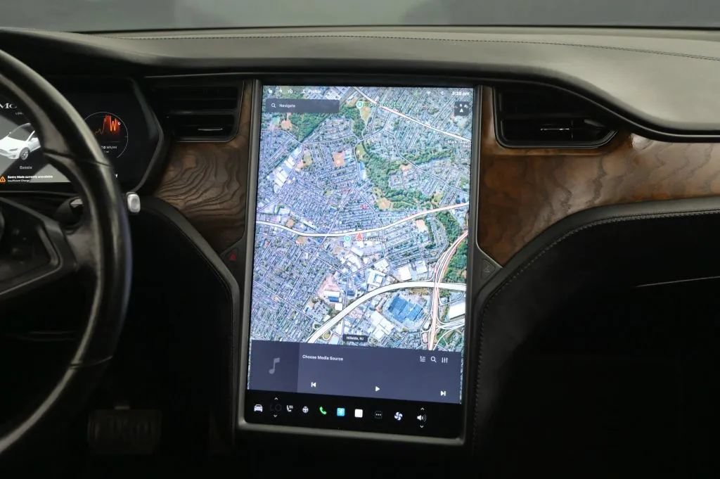 Used 2019 Tesla Model X Long Range AWD/4WD image 34