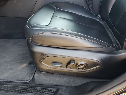 Used 2024 Jeep Grand Cherokee L Limited image 9