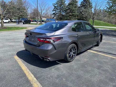 Used 2023 Toyota Camry SE w/ Blackout Package (TMS) AWD/4WD image 3