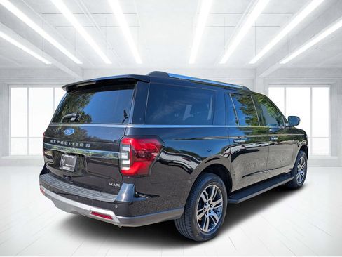 Used 2024 Ford Expedition Max Limited AWD/4WD image 3