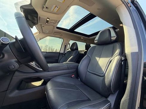 Certified 2025 INFINITI QX80 Sensory image 19