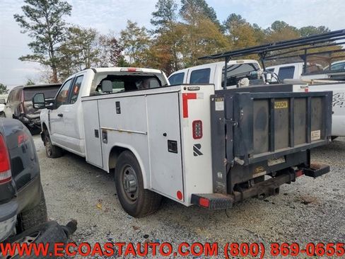 Used 2023 Ford F250 XL w/ XL Chrome Package image 2